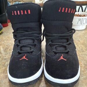 Boys Jordan sneakers-brand new
